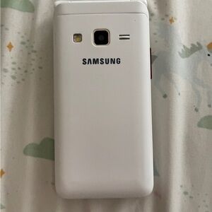 Samsung Galaxy Folder G1600 flip phone